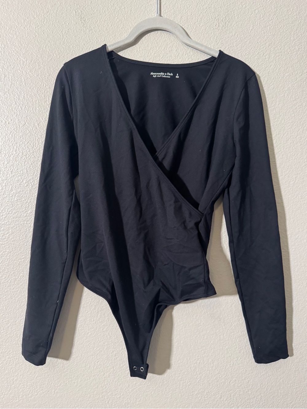 Abercrombie & Fitch Soft A&F Long-Sleeve Wrap Bodysuit in Black - S